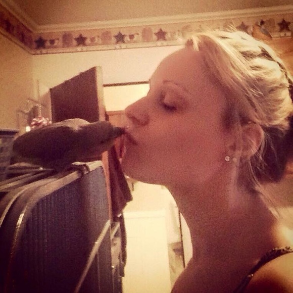 Meet your Posher, Ashley - Picture 2 of 4